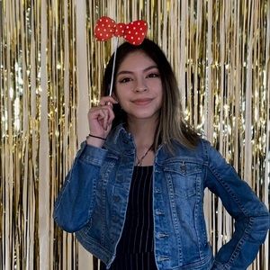 Meet your Posher, Carolyn